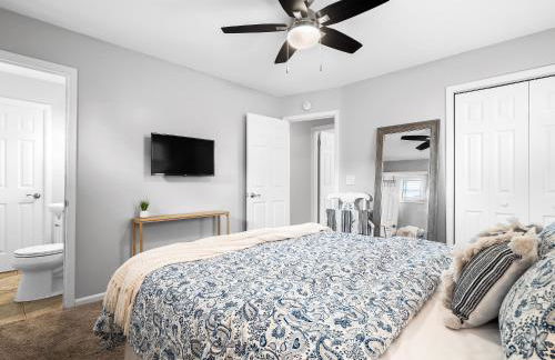 Lake Cottage with Hot Tub and Game Room - Foto 15