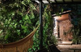 Casa jardim com ofurô - Chapada dos veadeiros - Foto 1