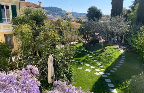 Villa Angelina Holiday Homes I Casa Glicine I A pochi chilometri da Sanremo e il suo Festival I Giardino I Parcheggio privato - Photo 6