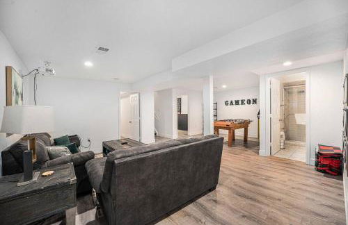 DenverRed Rocks 6BR Sleeps 14 Hot Tub - Foto 17