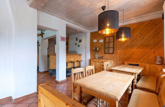 Beautiful Holiday Home Near St Anton Am Arlberg With Sauna - Foto 33