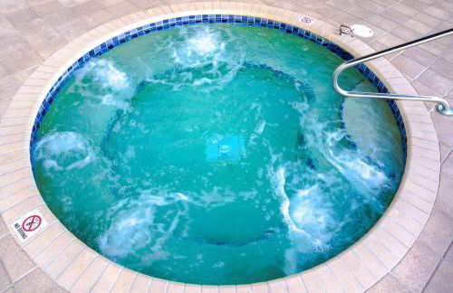 Waterfront Intercoastal, Walk to the Beach, Pool & Hot Tub, Watch the Boats - Foto 5