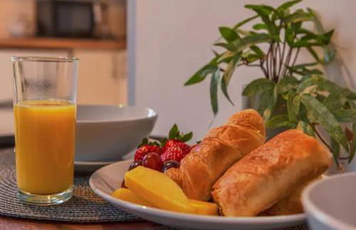 Stylish Studio in Central Wolverhampton - Pass the Keys - Photo 3