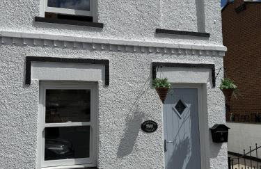 Autumn Cottage - Photo 2