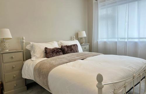 Incredible Views in Dartmouth with Parking and EV Charger - Foto 5