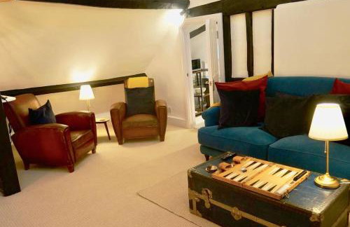 Epic Location, Views & Large Private Terrace - Photo 18