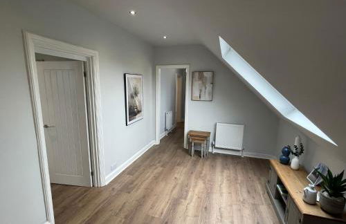 Ideal Contractor Business & Family Friendly 2-Bed Apartment Quiet & Spotless with Fast WiFi Large Screen Smart TV - Foto 28