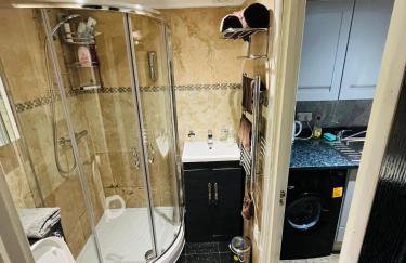 Exclusive Private One Bedroom Suite - Photo 13