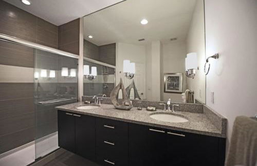 Beautiful 3-Bed Villa 10 Minutes From Disney - Serenity Resort townhouse - Foto 12