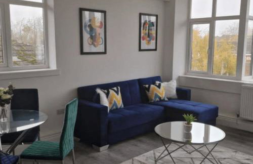 The Felix Apartments - 2 Bedrooms - WIFI - FREE Parking - Photo 2