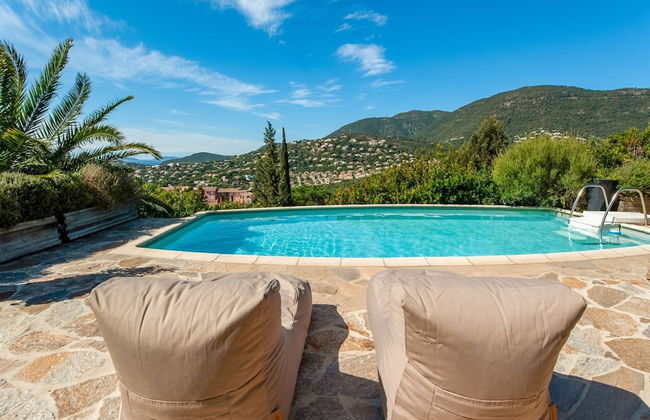 Villa in Cavalaire With Sea View & Pool - Foto 19