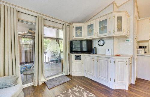 Steps to Lake Kerr Home with Pool and Hot Tub Access! - Foto 5