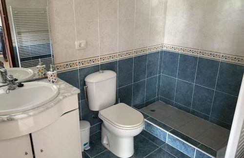 Spacious characterful villa with spectacular views in quiet rural setting. - Foto 22