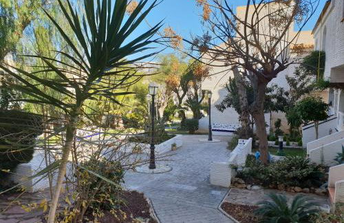 Bonita casa en urbanización privada muy cerca del mar y de Alicante - Foto 24