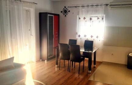 Apartman Kolan - Photo 2