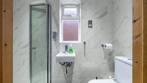 Lovely 5 Bed House in Barnet , home away from home - Foto 4