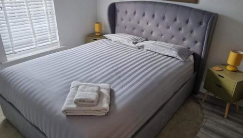 Lichfield 2-bed whole apartment - Foto 3