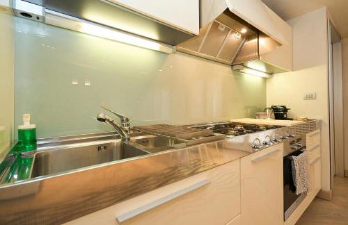 Luxury House - 2 Minutes Walk from Central Station - Photo 16