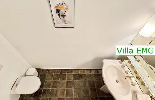 Luxus Ferienhaus Villa EMG München in Moosburg mit Pool, SPA, Kamin, Wald, See für Familien Gruppen bis 24 Personen - Foto 72