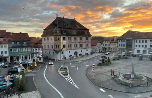 Ferienwohnungen & Apartments Heintz - Ihre Unterkunft am Marktplatz in Bad Königshofen - Foto 19
