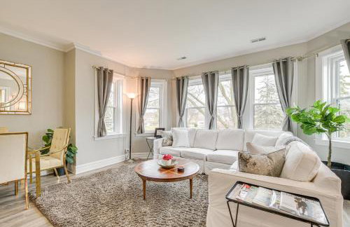 Family Apartment with Deck and Yard Near Northwestern - Foto 6