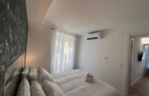 VI Apartamento dos dormitorios junto a Plaza Mayor - Photo 21