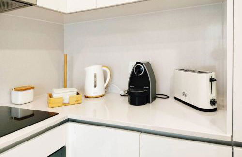 By the Sea - Foto 19