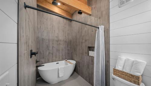 Whispering Pines Treehouse - Sunrise - Foto 5, Shower