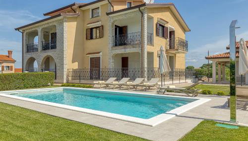 Silvia II with Private Pool - Foto 2