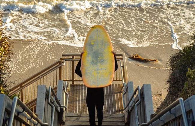 Curso privado de surf en Santa Bárbara - Foto 1