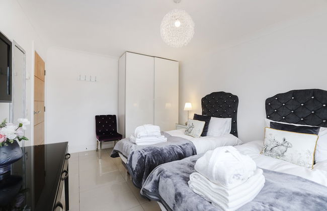 JOIVY Luxurious & Spacious 3Br House With A Hot Tub - Foto 4