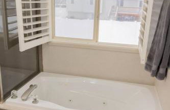 Farmington Gem, fenced yard, sleeps 6 - Foto 13