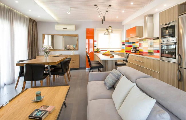 Luxury Holiday Home 4 Bedroom Villa in Paleokastro - Photo 9