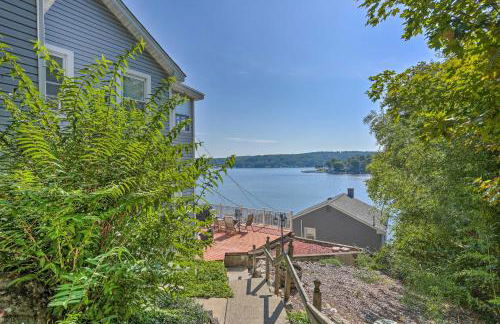 Spacious Lakefront House With a Private Dock - Foto 39