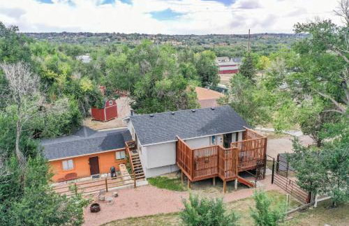 Red Rock Loft! Trails Apartment w BBQ & Fire Pit - Foto 47