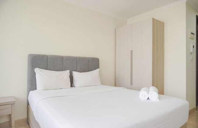 Strategic And Comfy Studio Menteng Park Apartment - Photo 4
