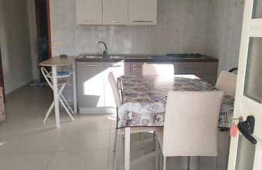 Appartamento con camera matrimoniale e divano letto - Foto 5