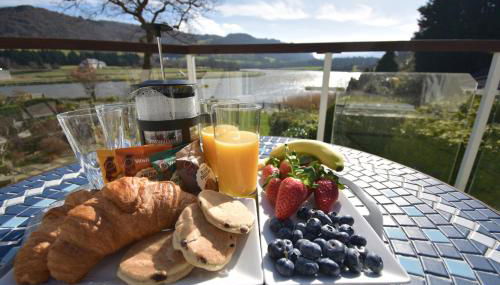 Detached Riverside Family Home on the River Conwy, Snowdonia, 6 Guests - Foto 3