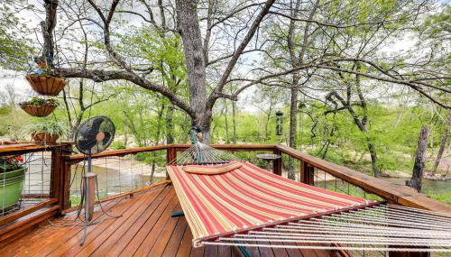 Flag Hole Riverfront Cabin Near Local Attractions! - Foto 3