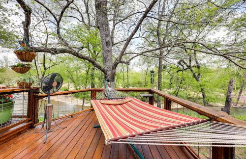 Flag Hole Riverfront Cabin Near Local Attractions! - Foto 3