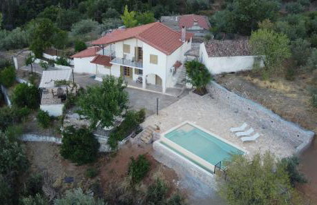 Spiti Koryfi - Foto 1