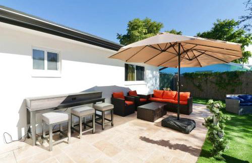 Luxury Oasis Getaway w/pool 15 mins from beach - Foto 4