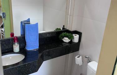 Modern 2-Suite Apartment with Gourmet Balcony - Foto 2
