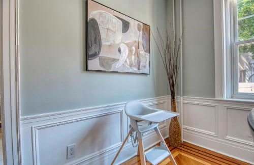 Brooklyn Gem 3 Blocks to Prospect Park - 3 King Beds 1 Queen, Free parking, - Foto 34