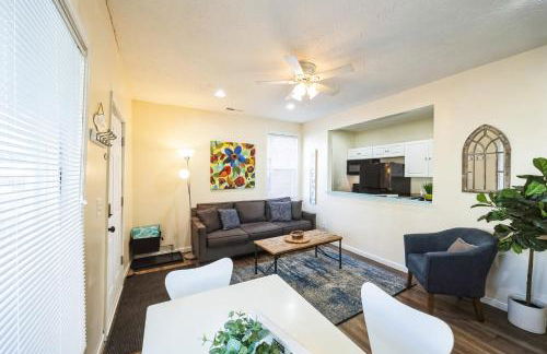 Charming Getaway on Ash St- Minutes from Cinci - Photo 20