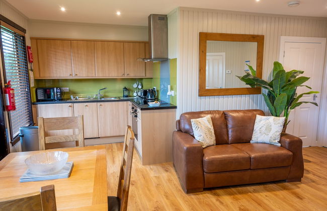 Birch 18 With Hot Tub, Newton Stewart - Photo 8