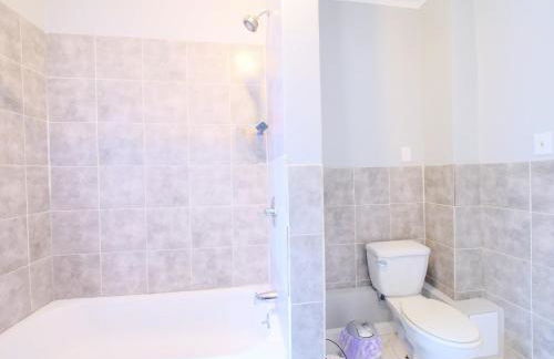 Serene Two-Bedroom Retreat - close to NYC - Foto 16