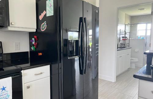 Paradise Home, Tranquil canal view 3-BDR in Golfers paradise - Foto 32