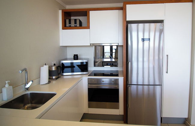 Sandton Smart Apartment Eighteen - Photo 9