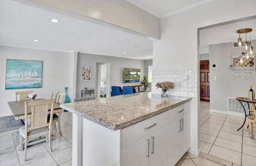 New! Waterfront Heated Pool & Jacuzzi 2 mi to Beach - Fishing Pier Relaxing SPA & Hammock - Photo 22